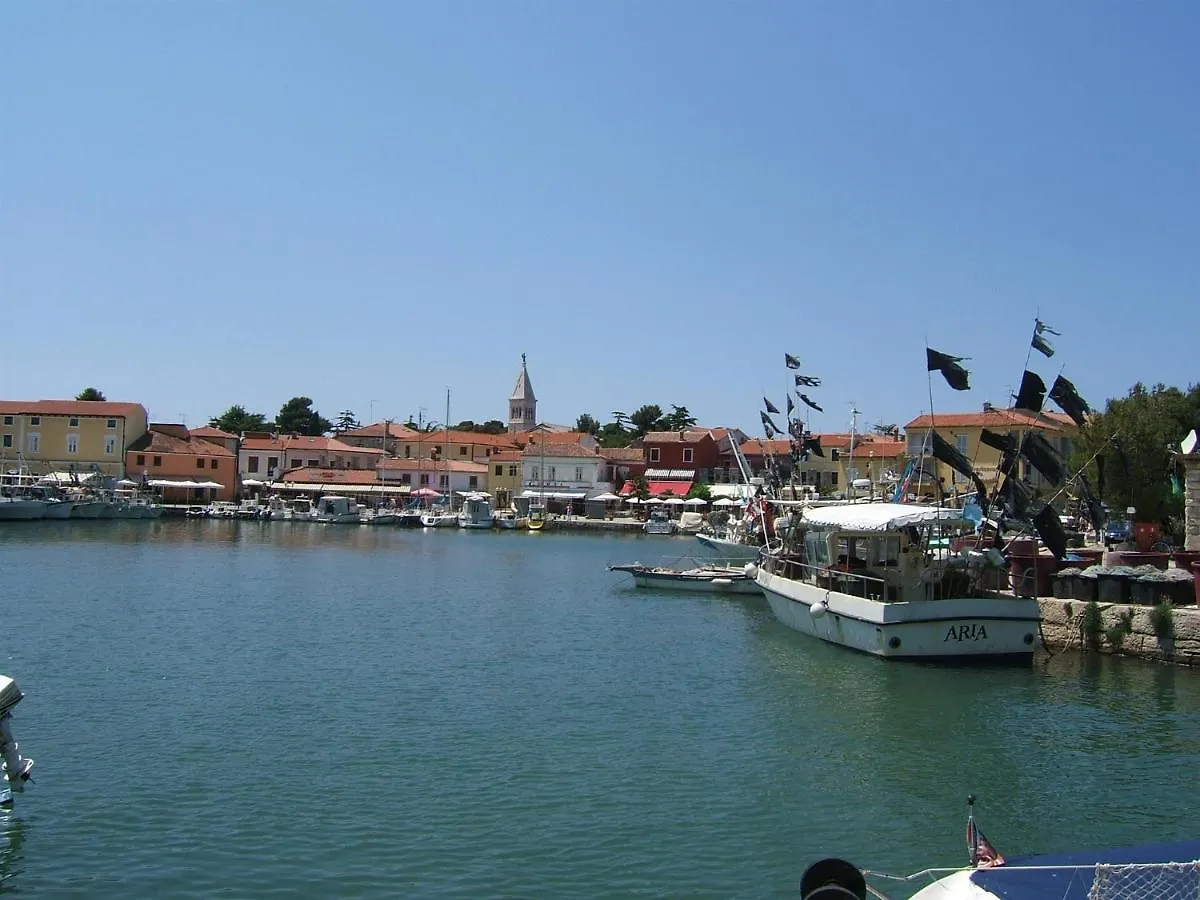 Alma A2 Apartment Novigrad  Croatia